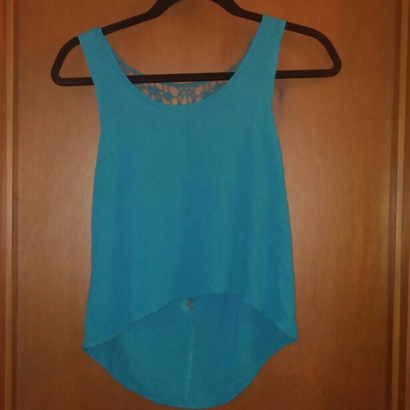 **Crop Top - Picture 2 of 4